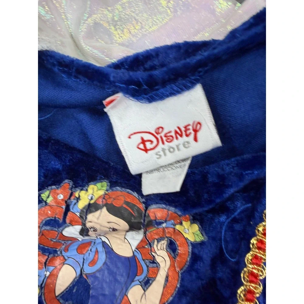 Disney store snow